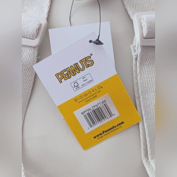 BNWT Peanuts Snoopy Knapsack/Backpack/Bag - Picture 16 of 16